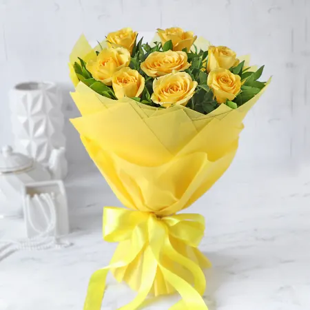 8 Yellow Roses Bouquet